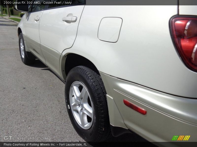 Golden Pearl / Ivory 2000 Lexus RX 300 AWD