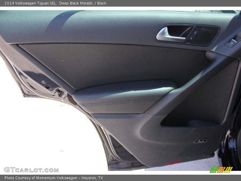 Deep Black Metallic / Black 2014 Volkswagen Tiguan SEL