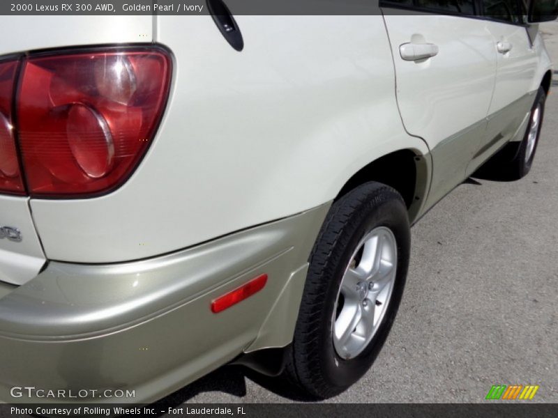 Golden Pearl / Ivory 2000 Lexus RX 300 AWD