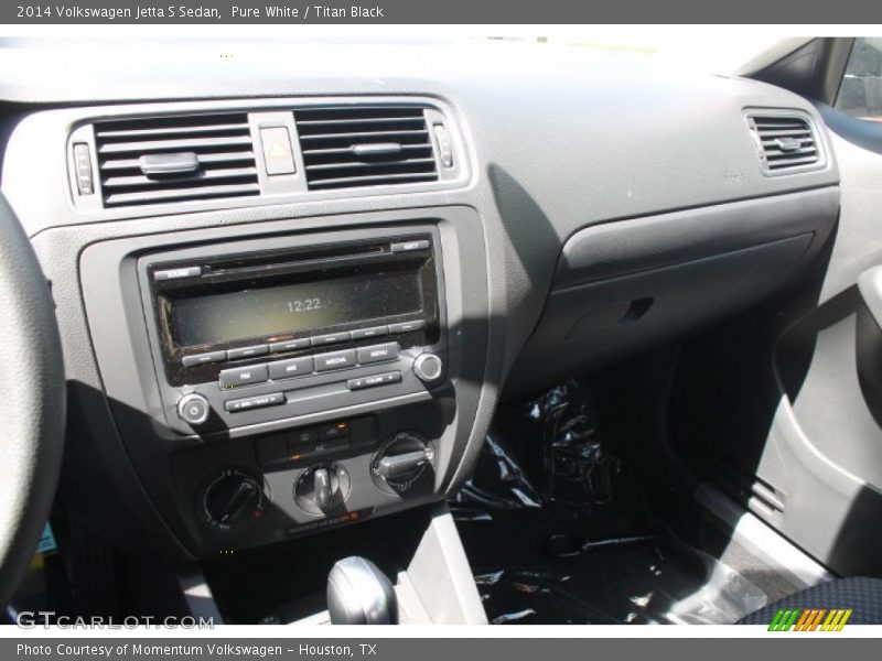 Pure White / Titan Black 2014 Volkswagen Jetta S Sedan