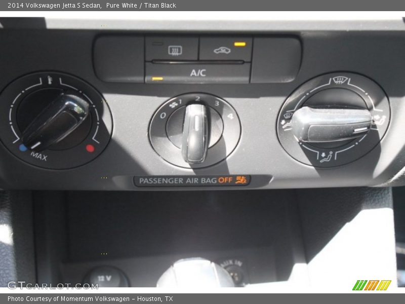 Pure White / Titan Black 2014 Volkswagen Jetta S Sedan