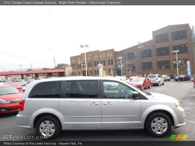 Bright Silver Metallic / Black/Light Graystone 2011 Dodge Grand Caravan Express