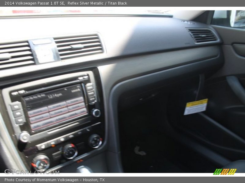 Reflex Silver Metallic / Titan Black 2014 Volkswagen Passat 1.8T SE