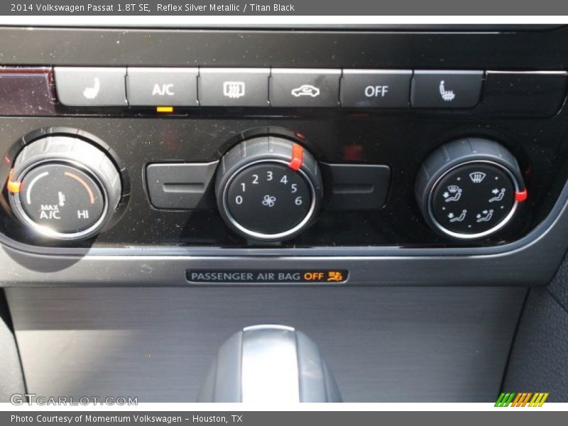 Reflex Silver Metallic / Titan Black 2014 Volkswagen Passat 1.8T SE