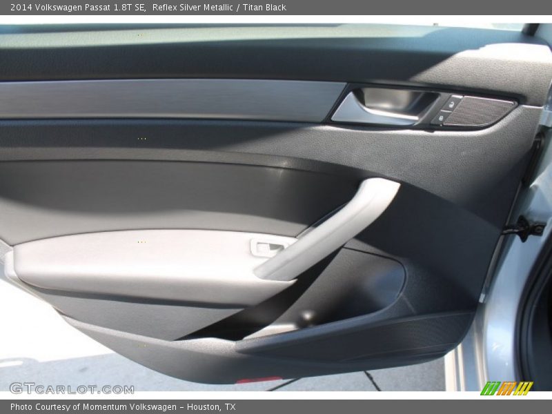Reflex Silver Metallic / Titan Black 2014 Volkswagen Passat 1.8T SE