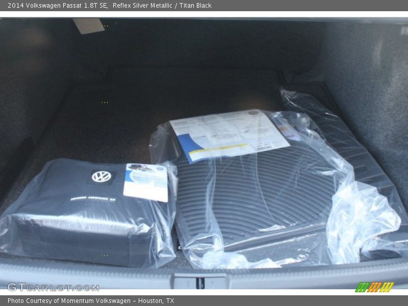 Reflex Silver Metallic / Titan Black 2014 Volkswagen Passat 1.8T SE