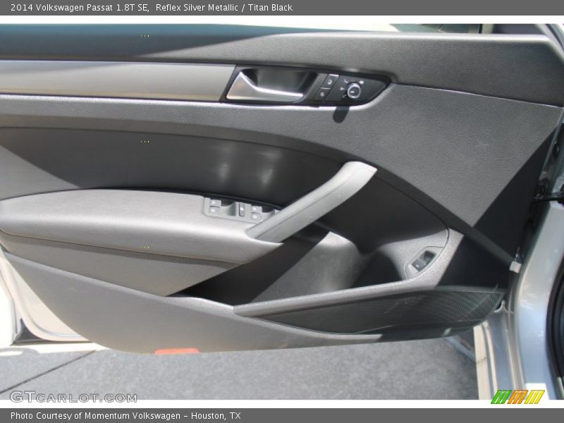 Reflex Silver Metallic / Titan Black 2014 Volkswagen Passat 1.8T SE