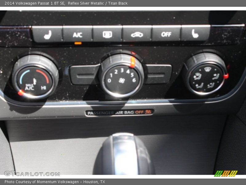 Reflex Silver Metallic / Titan Black 2014 Volkswagen Passat 1.8T SE