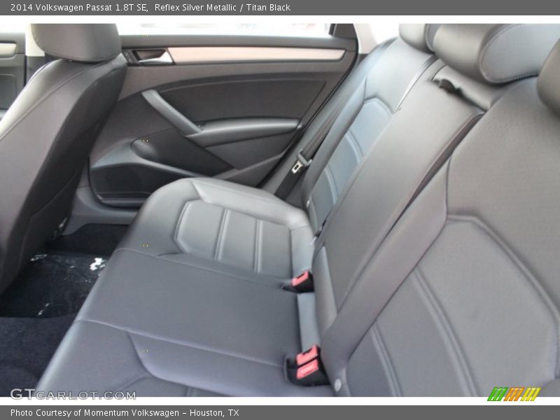 Reflex Silver Metallic / Titan Black 2014 Volkswagen Passat 1.8T SE
