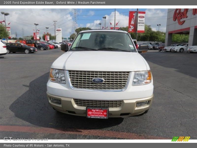 Oxford White / Medium Parchment 2005 Ford Expedition Eddie Bauer