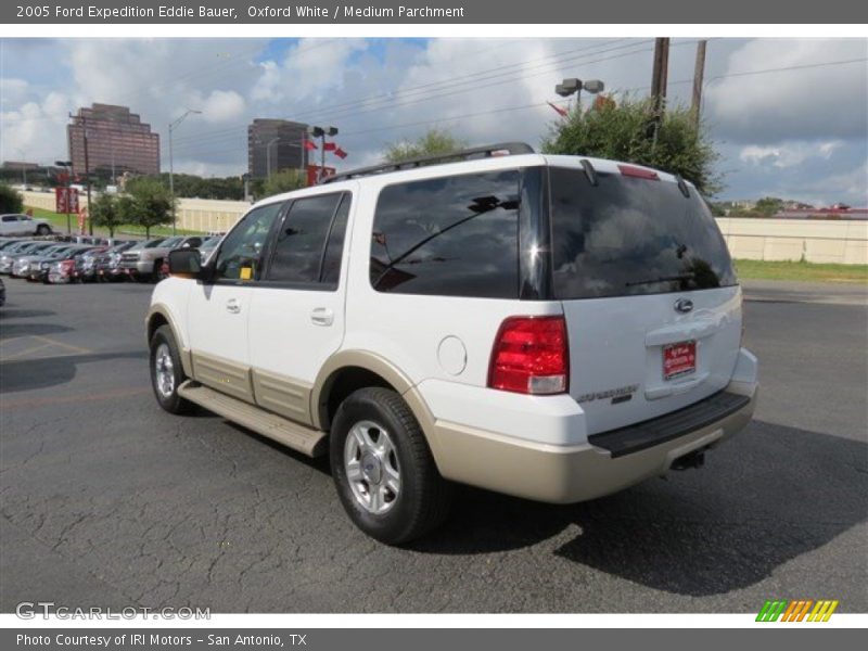 Oxford White / Medium Parchment 2005 Ford Expedition Eddie Bauer