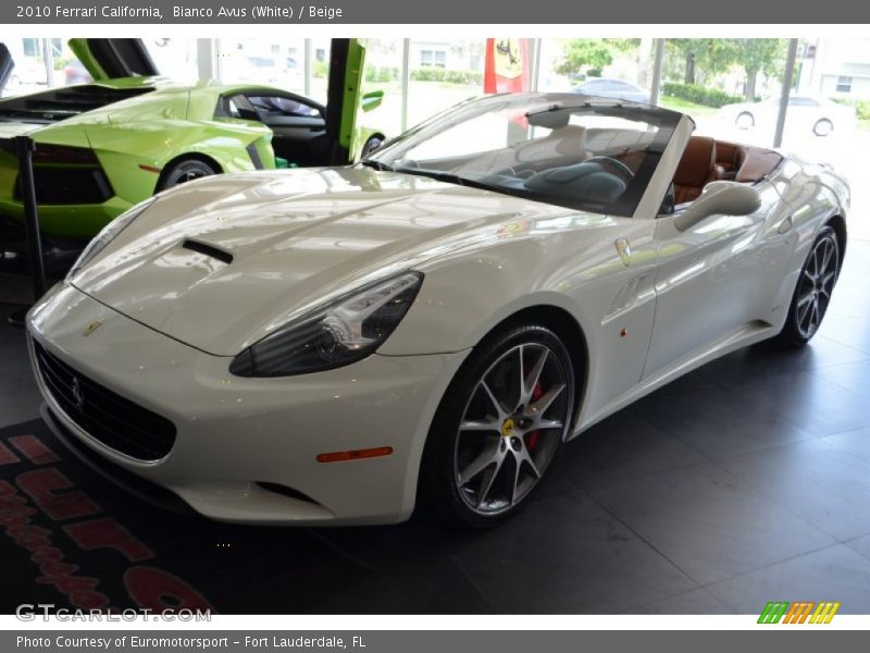 Bianco Avus (White) / Beige 2010 Ferrari California