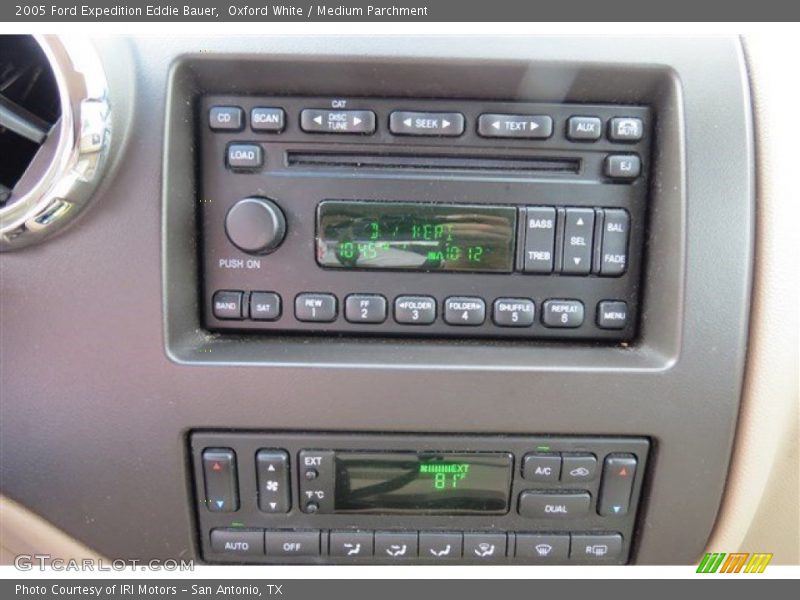 Oxford White / Medium Parchment 2005 Ford Expedition Eddie Bauer