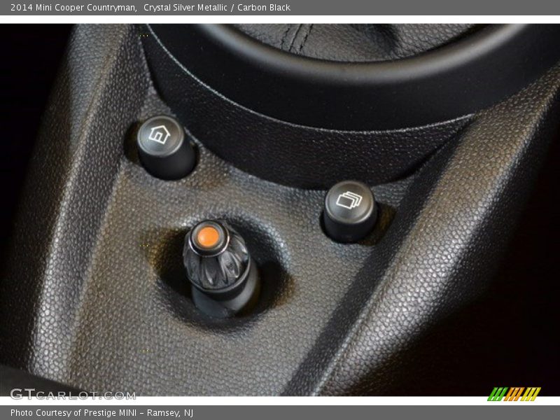 Crystal Silver Metallic / Carbon Black 2014 Mini Cooper Countryman