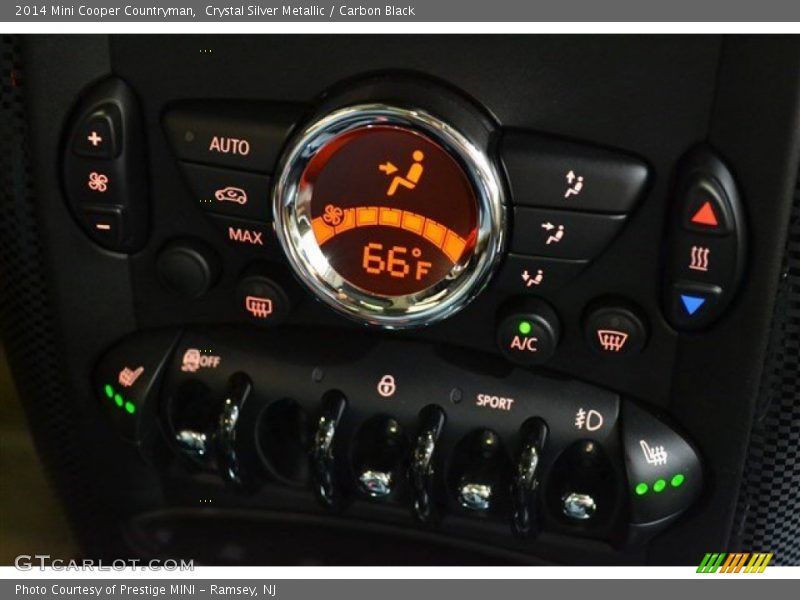 Crystal Silver Metallic / Carbon Black 2014 Mini Cooper Countryman