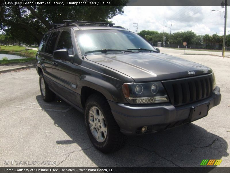 Champagne Pearl / Taupe 1999 Jeep Grand Cherokee Laredo