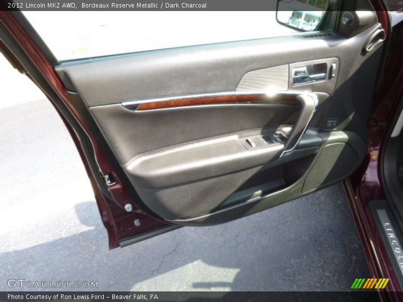 Bordeaux Reserve Metallic / Dark Charcoal 2012 Lincoln MKZ AWD