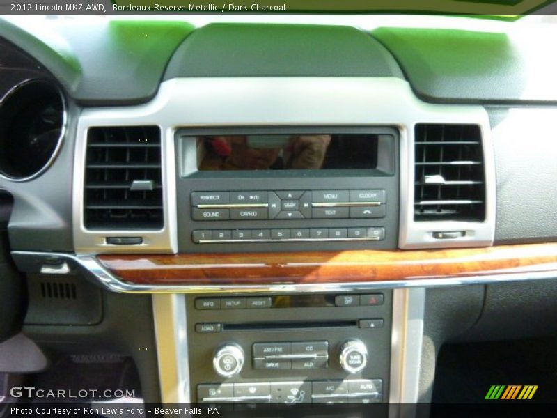 Bordeaux Reserve Metallic / Dark Charcoal 2012 Lincoln MKZ AWD