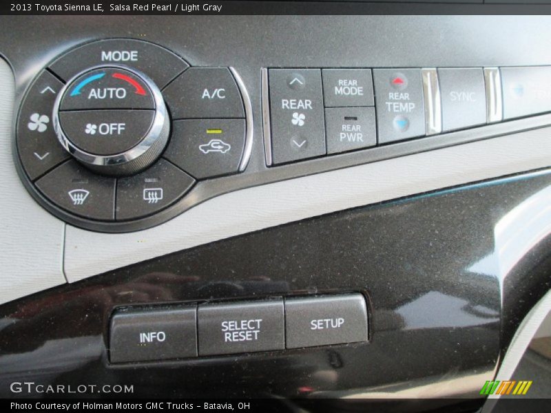 Salsa Red Pearl / Light Gray 2013 Toyota Sienna LE