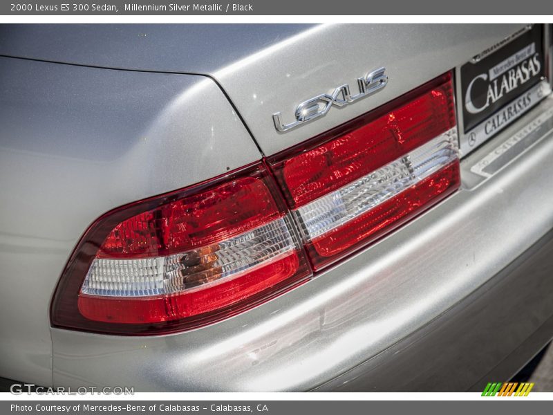 Millennium Silver Metallic / Black 2000 Lexus ES 300 Sedan