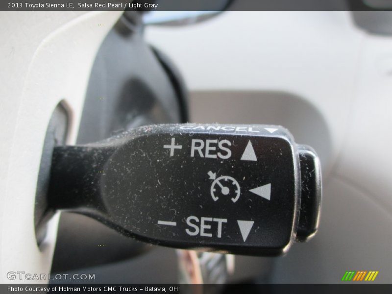 Salsa Red Pearl / Light Gray 2013 Toyota Sienna LE