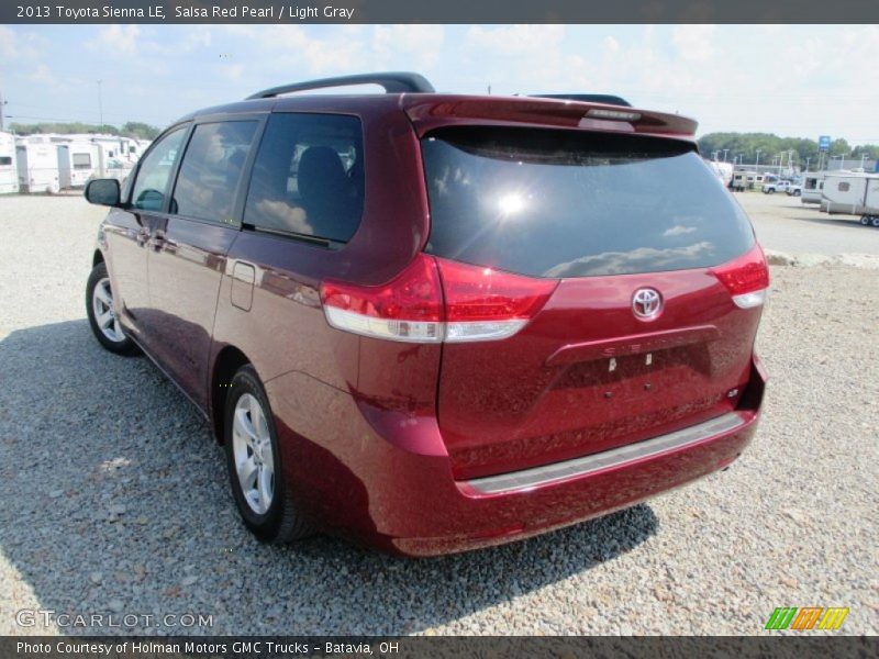 Salsa Red Pearl / Light Gray 2013 Toyota Sienna LE