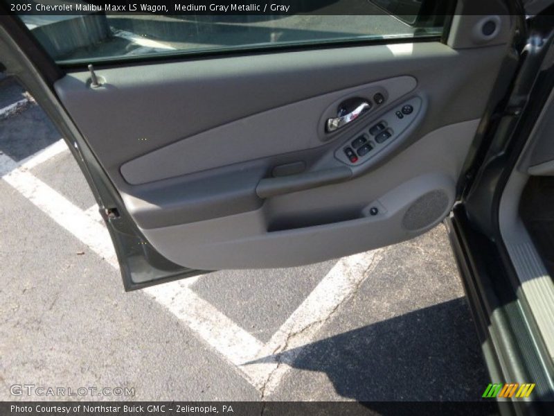 Medium Gray Metallic / Gray 2005 Chevrolet Malibu Maxx LS Wagon