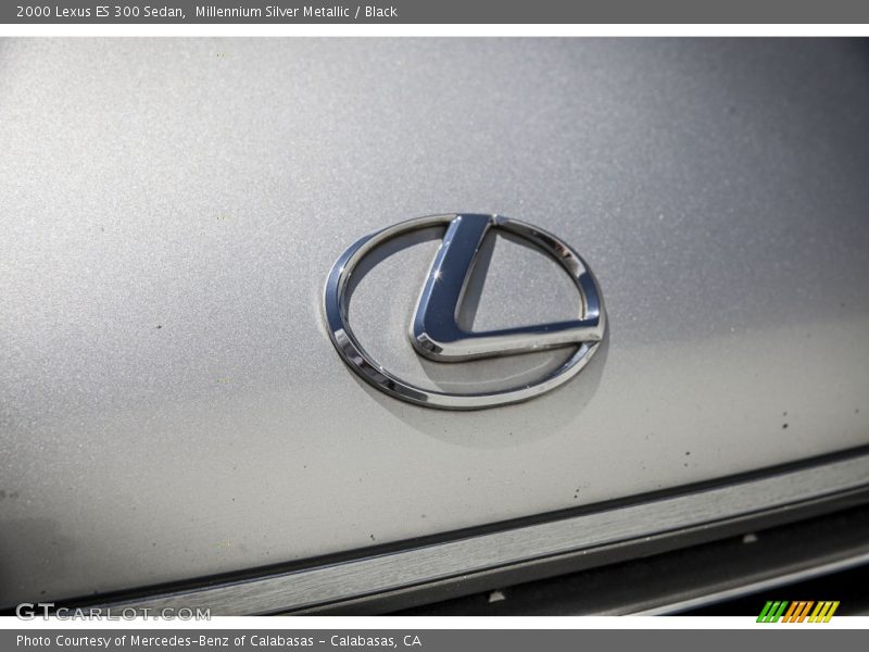 Millennium Silver Metallic / Black 2000 Lexus ES 300 Sedan