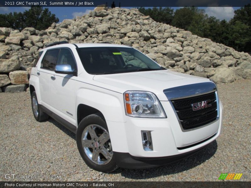 Front 3/4 View of 2013 Terrain SLE