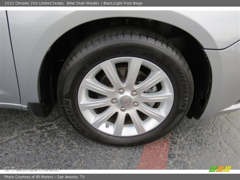 Billet Silver Metallic / Black/Light Frost Beige 2013 Chrysler 200 Limited Sedan