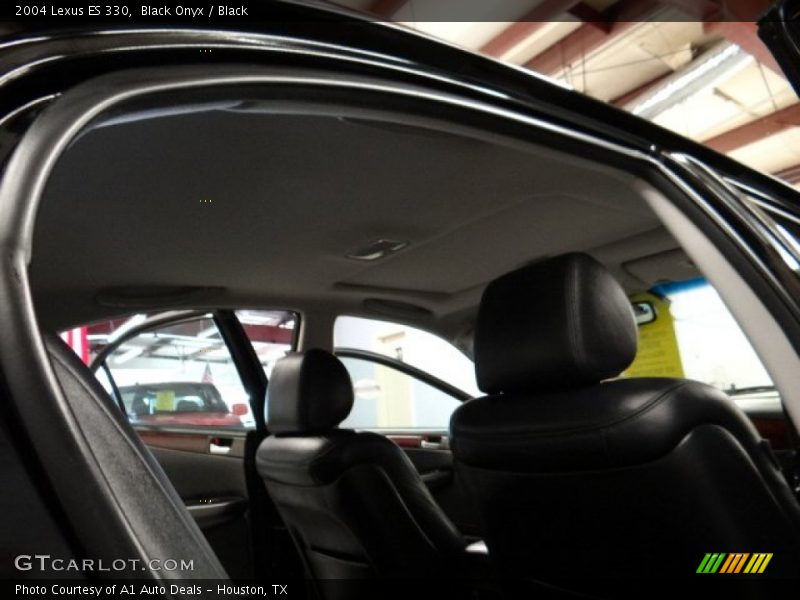 Black Onyx / Black 2004 Lexus ES 330