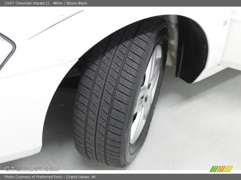 White / Ebony Black 2007 Chevrolet Impala LS