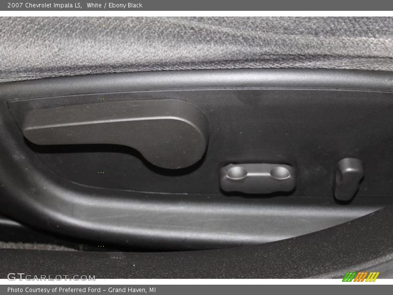 White / Ebony Black 2007 Chevrolet Impala LS