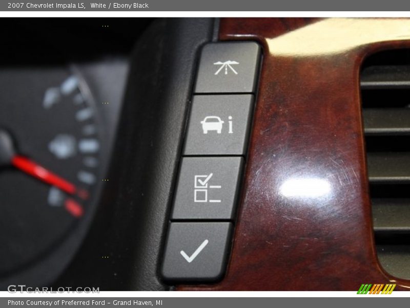 White / Ebony Black 2007 Chevrolet Impala LS