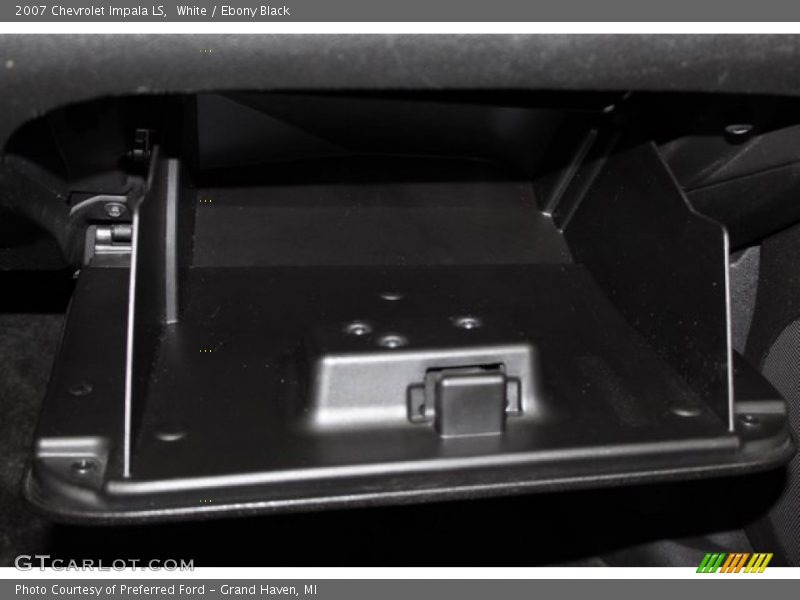 White / Ebony Black 2007 Chevrolet Impala LS