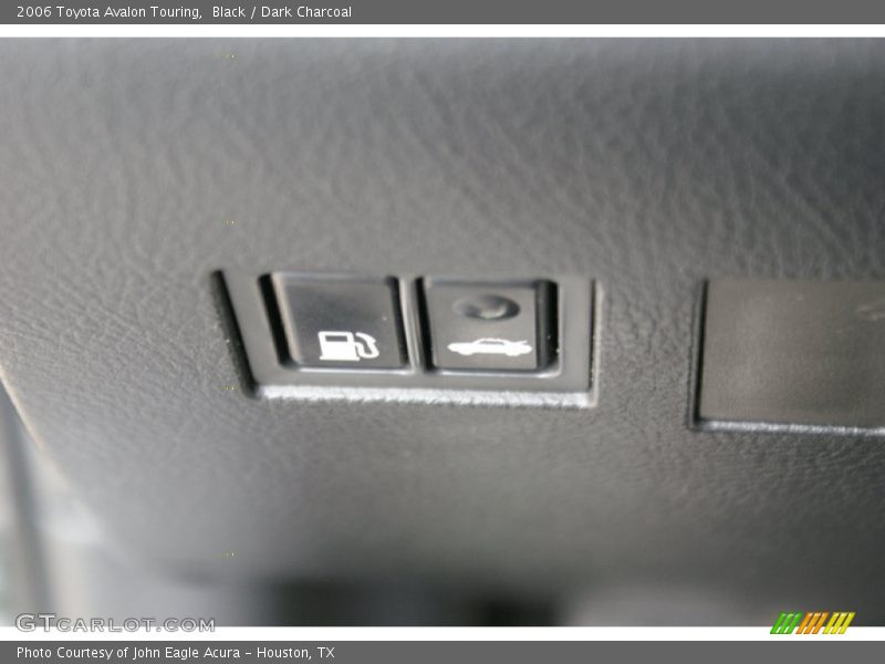 Black / Dark Charcoal 2006 Toyota Avalon Touring