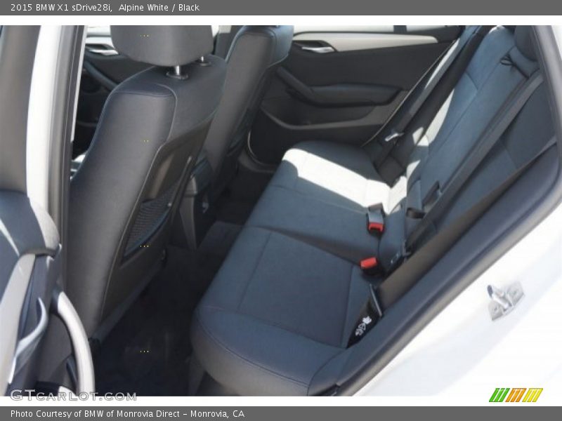 Alpine White / Black 2015 BMW X1 sDrive28i