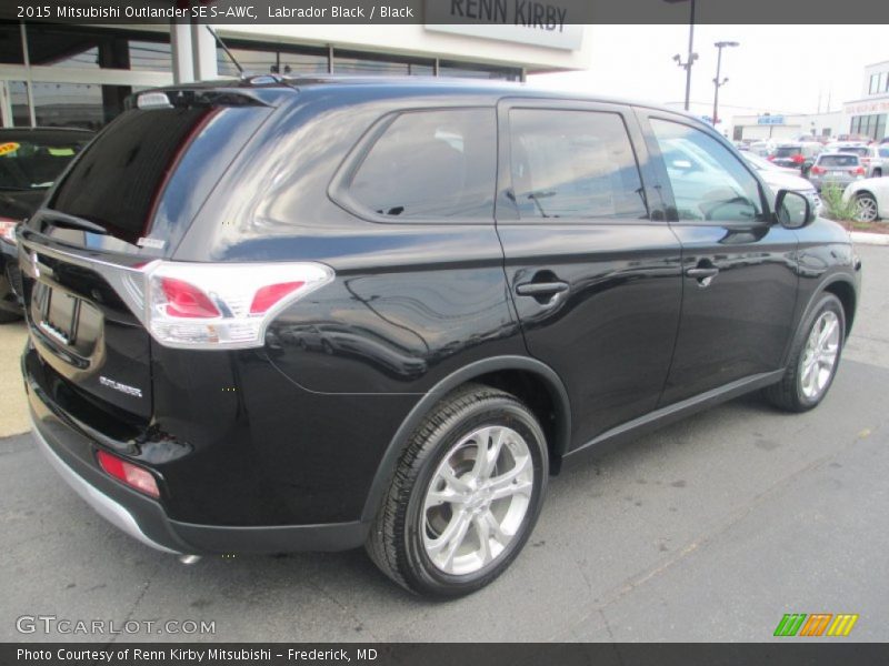 Labrador Black / Black 2015 Mitsubishi Outlander SE S-AWC