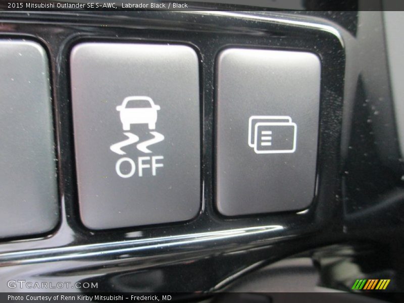 Labrador Black / Black 2015 Mitsubishi Outlander SE S-AWC