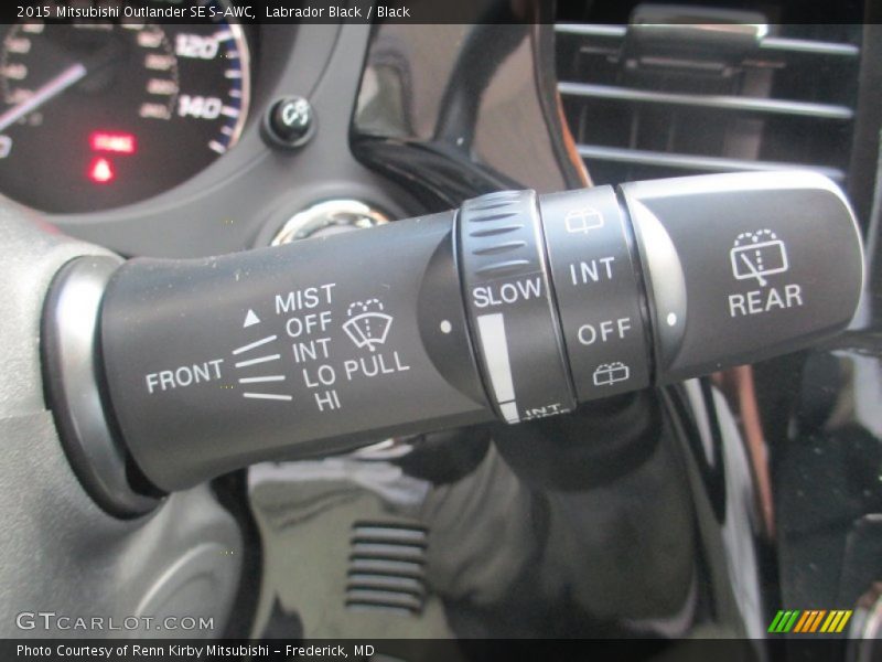 Labrador Black / Black 2015 Mitsubishi Outlander SE S-AWC