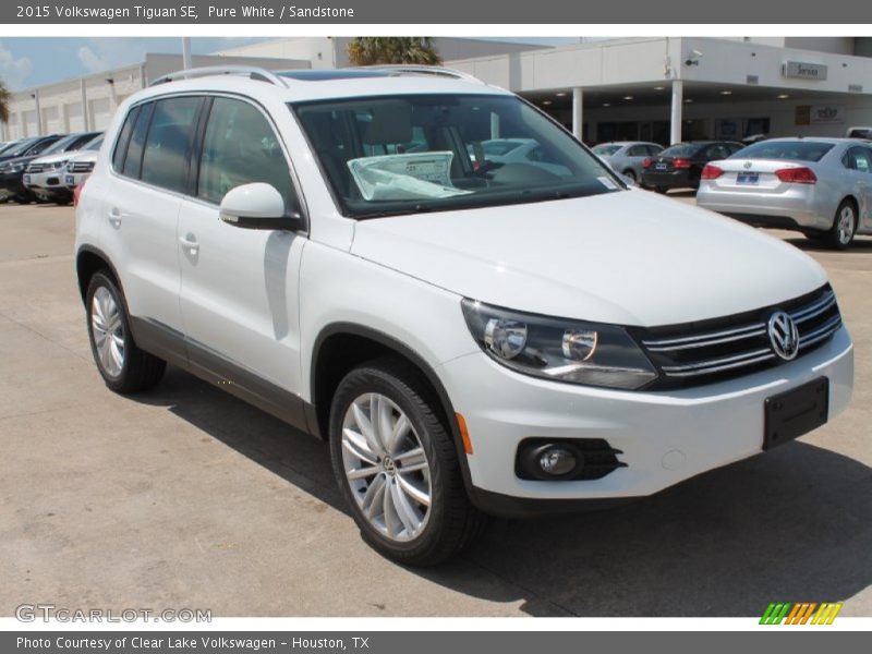 Pure White / Sandstone 2015 Volkswagen Tiguan SE