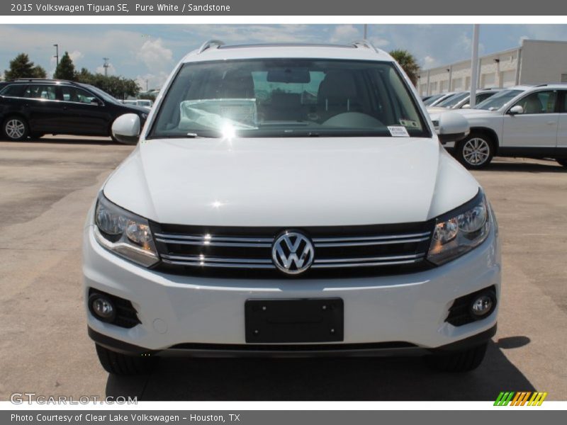 Pure White / Sandstone 2015 Volkswagen Tiguan SE