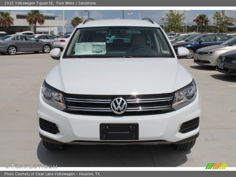 Pure White / Sandstone 2015 Volkswagen Tiguan SE