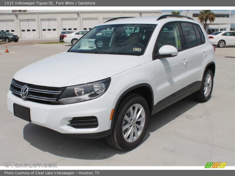 Pure White / Sandstone 2015 Volkswagen Tiguan SE