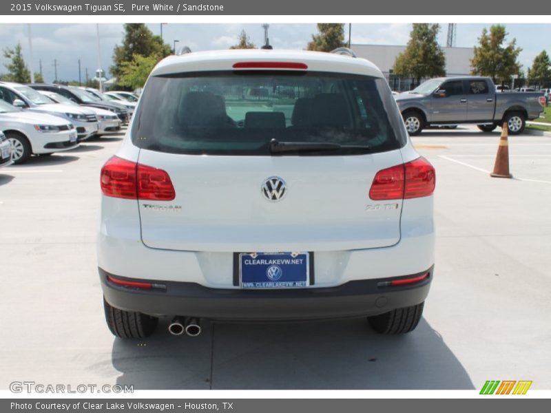 Pure White / Sandstone 2015 Volkswagen Tiguan SE