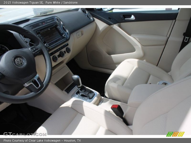 Pure White / Sandstone 2015 Volkswagen Tiguan SE