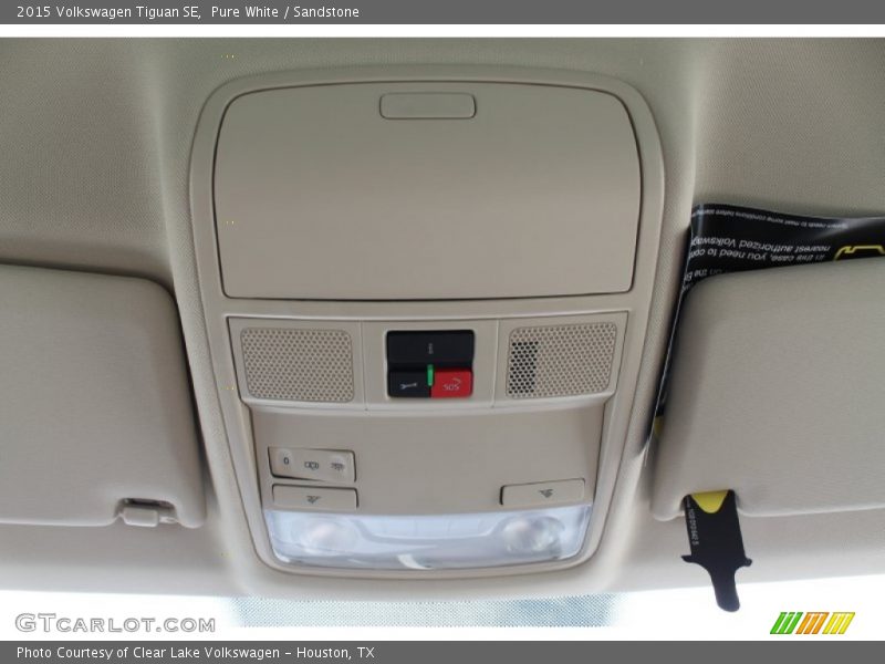Pure White / Sandstone 2015 Volkswagen Tiguan SE