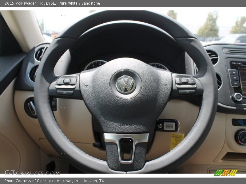 Pure White / Sandstone 2015 Volkswagen Tiguan SE