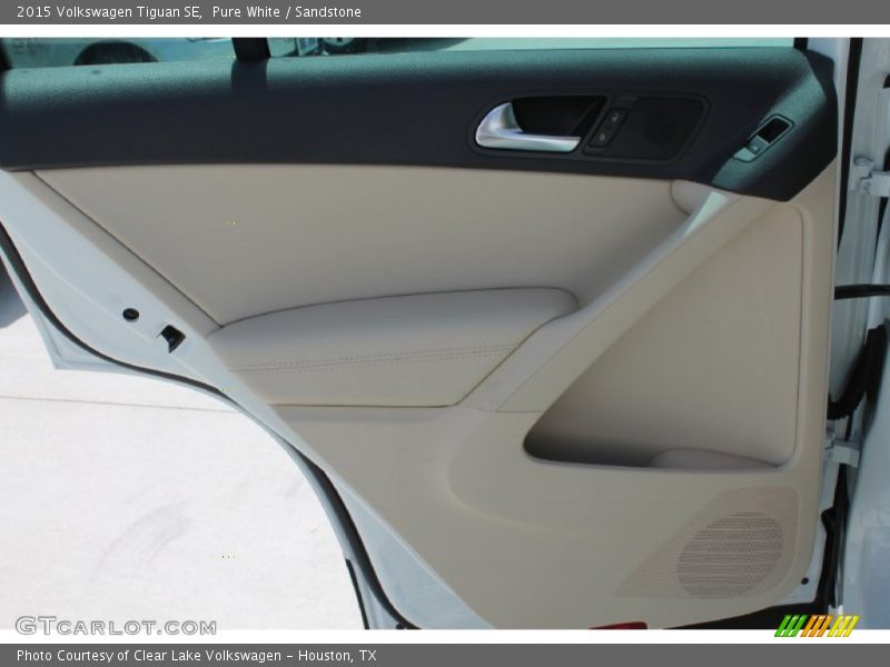 Pure White / Sandstone 2015 Volkswagen Tiguan SE