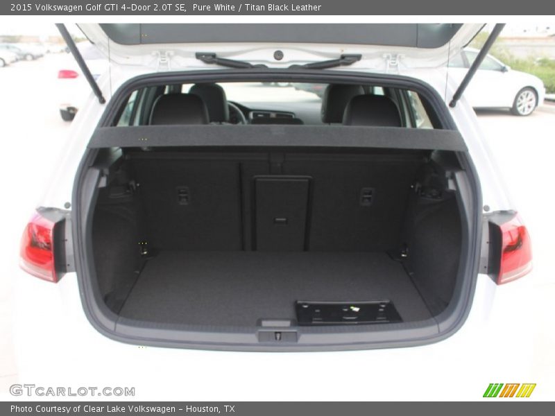 Pure White / Titan Black Leather 2015 Volkswagen Golf GTI 4-Door 2.0T SE